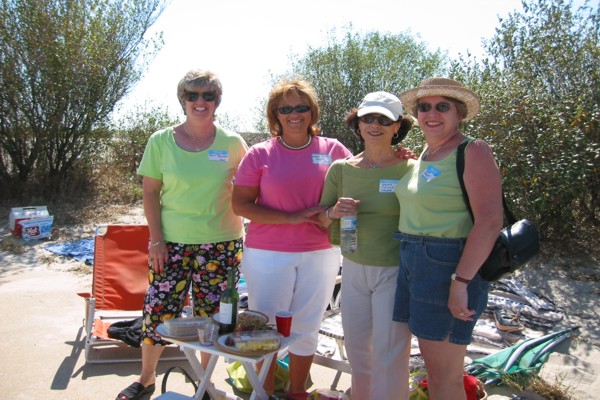 ../image/joan's reunion,doris,lynne,rene,joan 9,2005 065.jpg